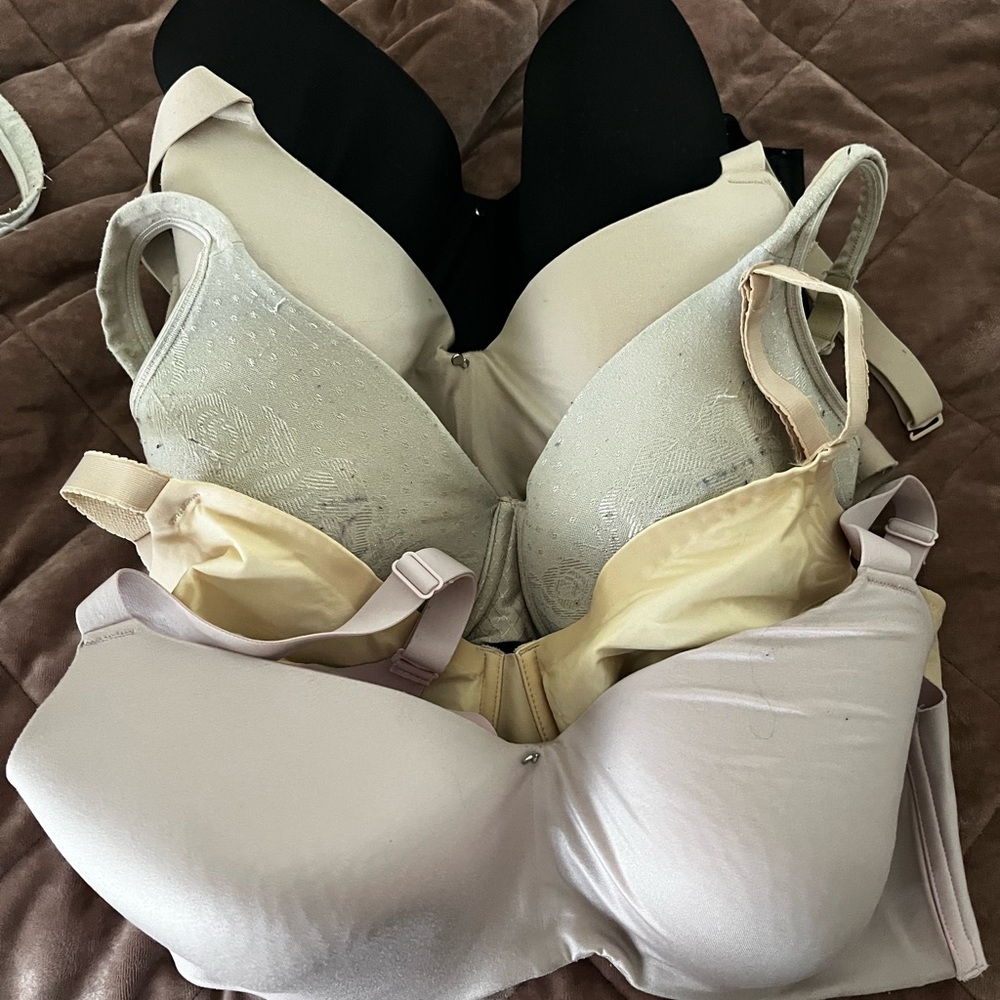 Lot of 5 Bali Bras - 36D